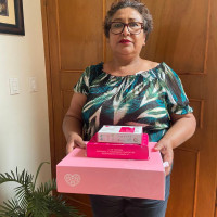 Onco Reto y Baja Ferries apoyando con artículos oncológicos a mujeres sobrevivientes de cáncer de mama