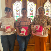Onco Reto y Baja Ferries apoyando con artículos oncológicos a mujeres sobrevivientes de cáncer de mama