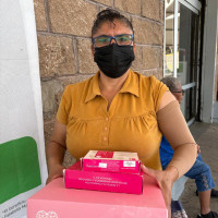 Entregas de artículos oncológicos a mujeres sobrevivientes de cáncer de mama por Onco Reto y Baja Ferries