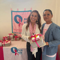 Entrega de artículos oncológicos al Grupo Reto