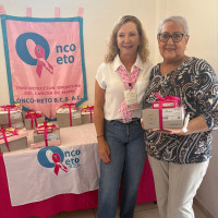 Entrega de artículos oncológicos al Grupo Reto