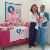 Entrega de artículos oncológicos al Grupo Reto