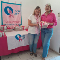 Entrega de artículos oncológicos al Grupo Reto