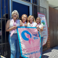 Entrega de artículos oncológicos al Grupo Reto